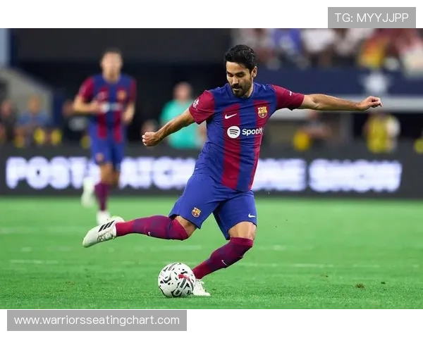 卡马文加与贝林厄姆：防守型与进攻型中场的分野解析